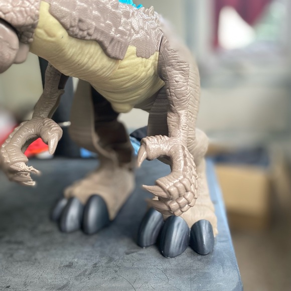 Imaginext 16” Jurassic World Thrashing Indominus Rex Dinosaur - Picture 6 of 11